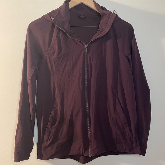 Lululemon|Step To It Hooded Full Zip Jacket Black cherry water Repellent Size 4 - Picture 13 of 13